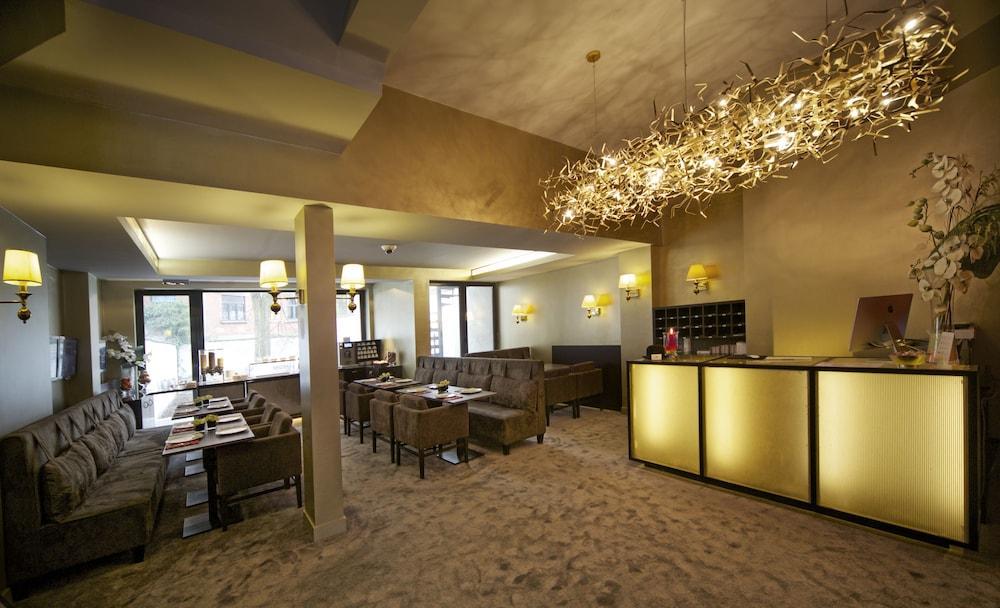 เดอะ นีว์ฟชาเทลโฮเต็ล Hotel Saint-Gilles ภายนอก รูปภาพ