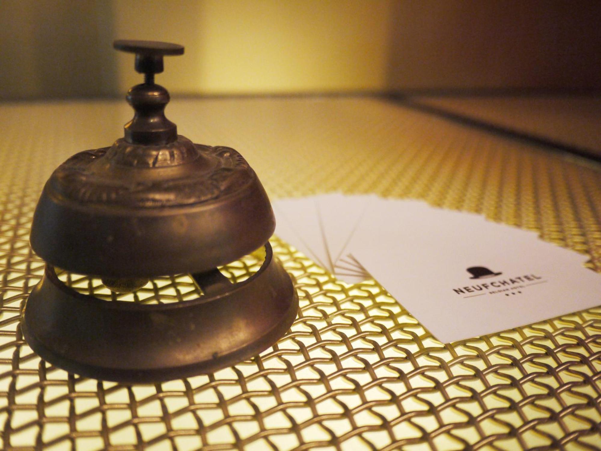 เดอะ นีว์ฟชาเทลโฮเต็ล Hotel Saint-Gilles ภายนอก รูปภาพ