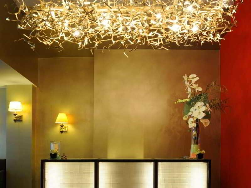 เดอะ นีว์ฟชาเทลโฮเต็ล Hotel Saint-Gilles ภายนอก รูปภาพ