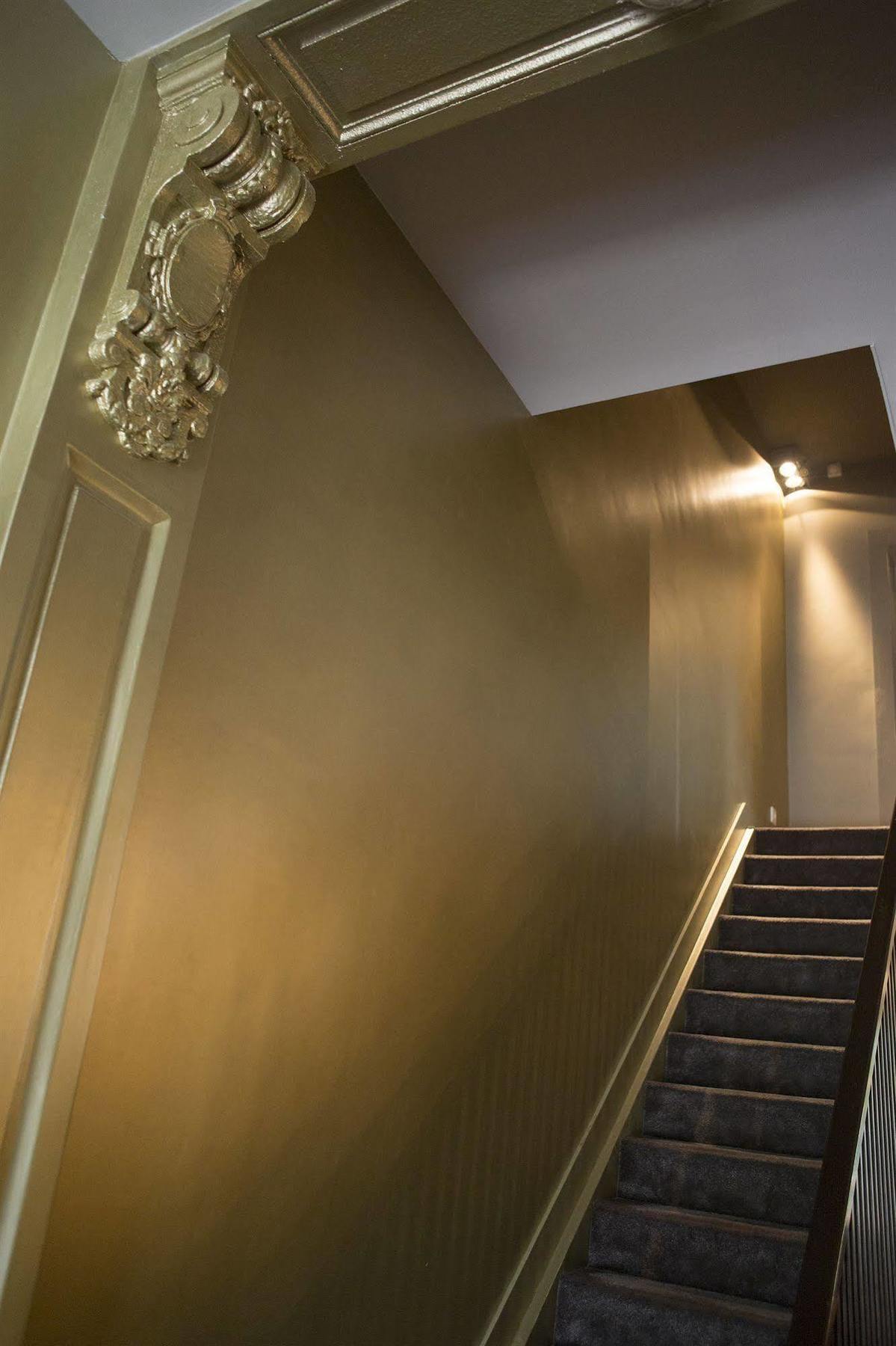 เดอะ นีว์ฟชาเทลโฮเต็ล Hotel Saint-Gilles ภายนอก รูปภาพ